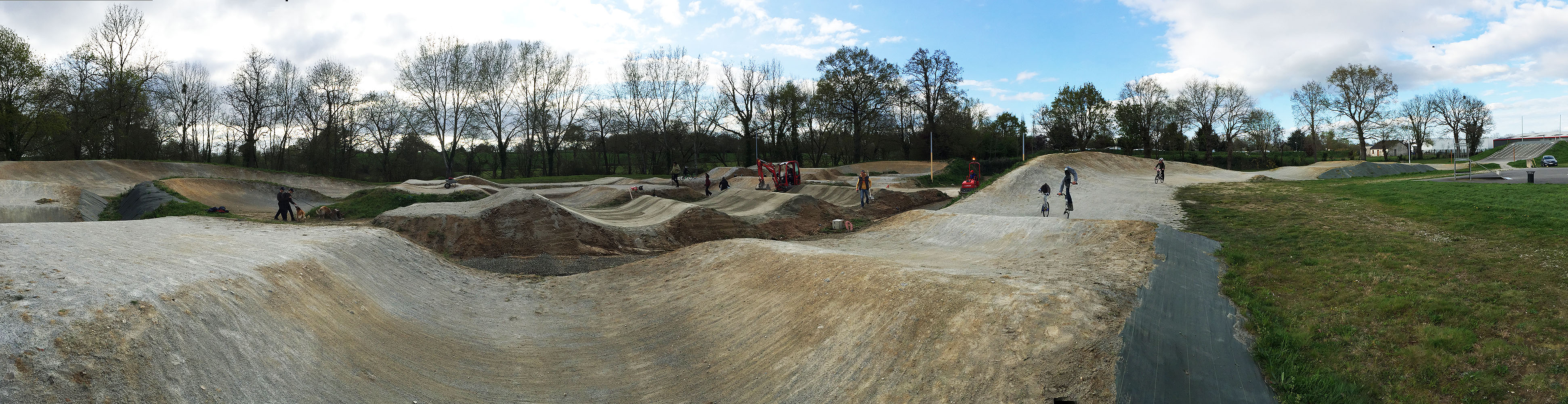 Plan D' Eau Acigné Skate Spot