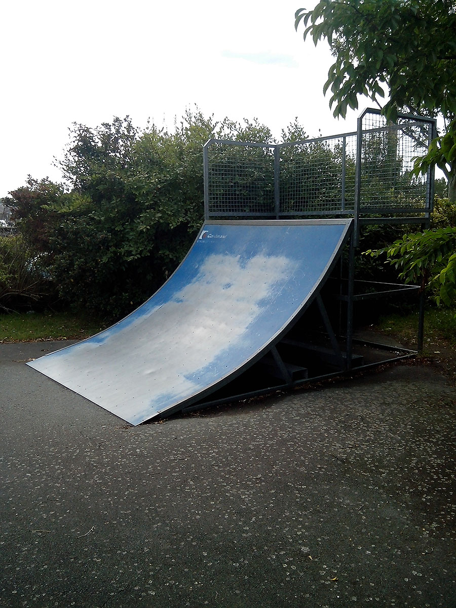 Espace Jeunes Cancale Skate Spot