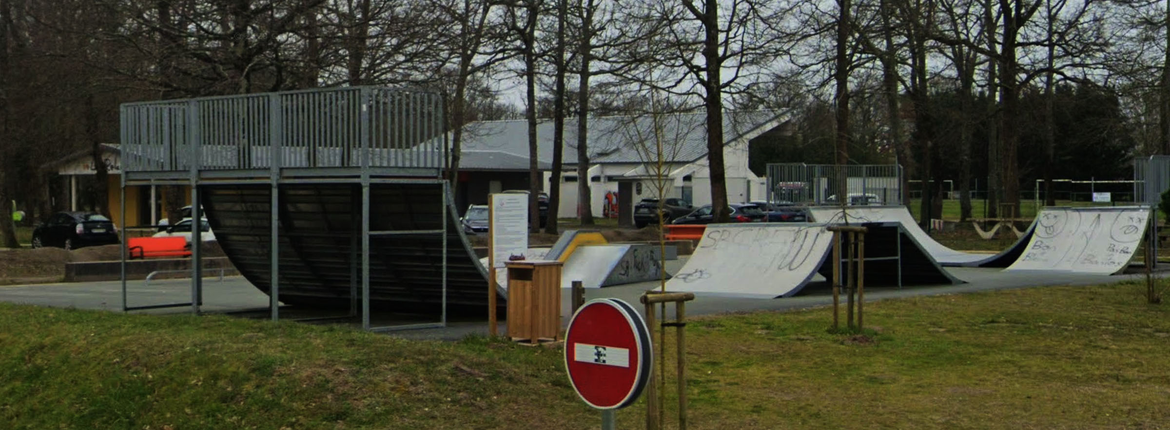 Salle Polyvalente Étaules Skate Spot