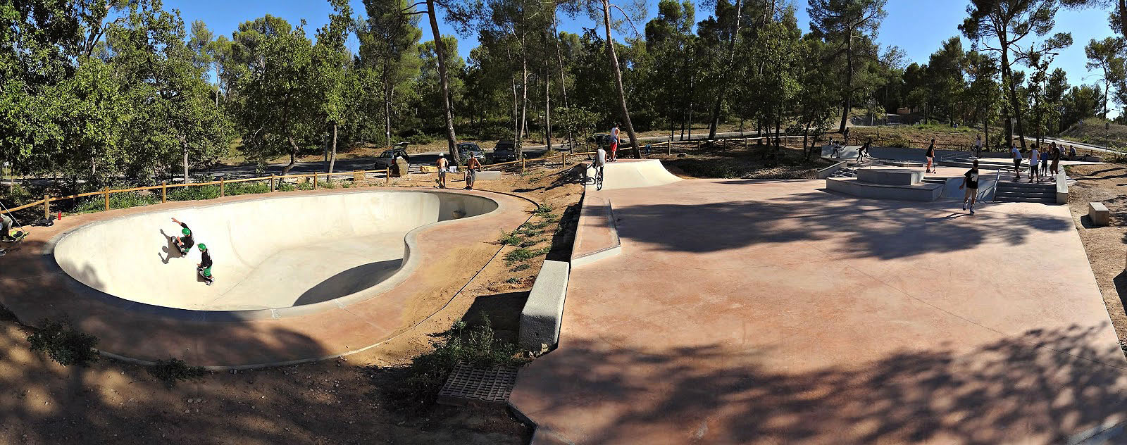 Collège d' Aurumy Fuveau Skate Spot