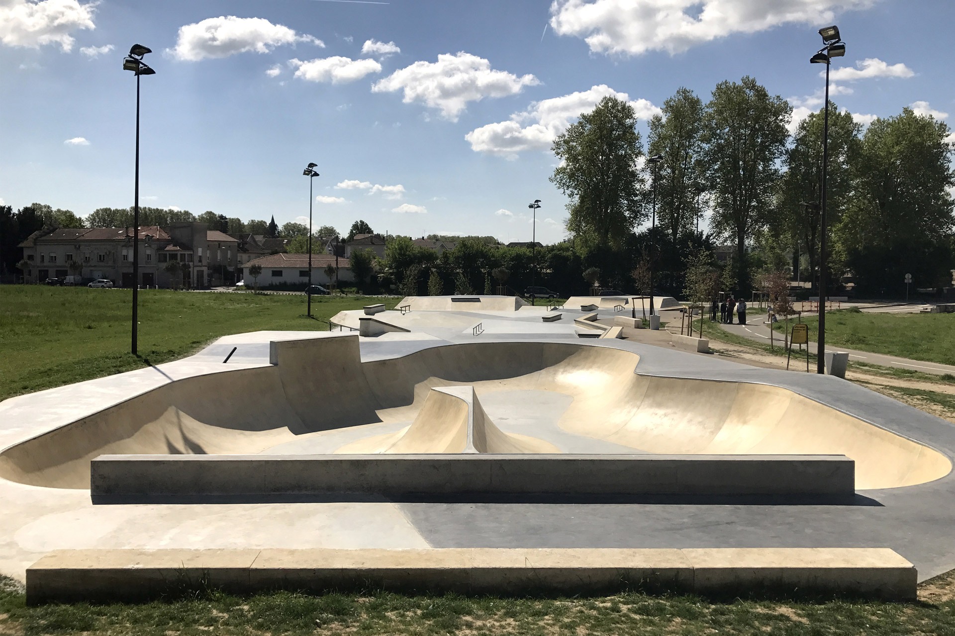 Le Pont Canal Agen Skate Spot