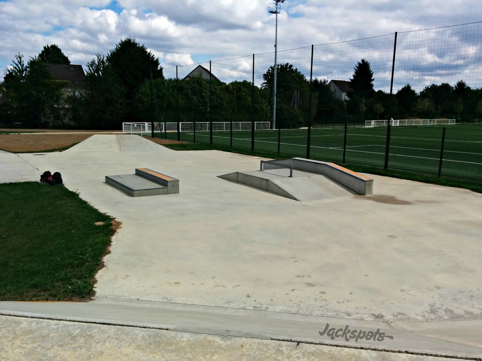 Stade Jacky Rivière Collégien Skate Spot