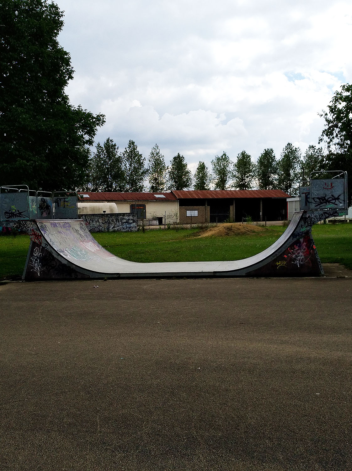 Barrage Monéteau Skate Spot