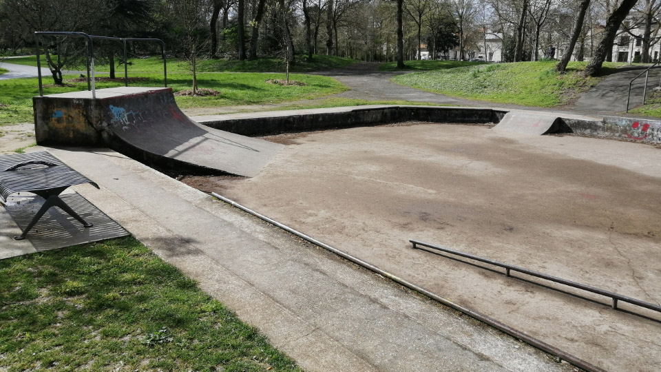 Parc Charruyer La Rochelle Skate Spot
