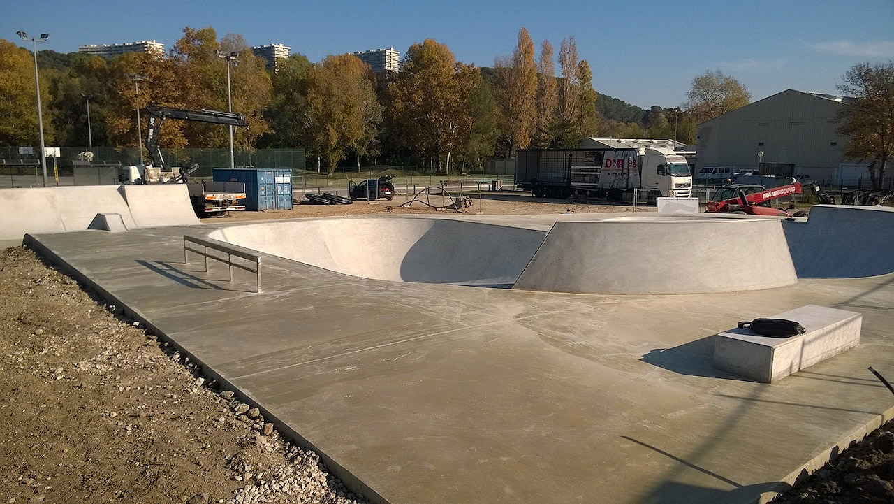 Parc des Sports Villeneuve-Loubet Skate Spot