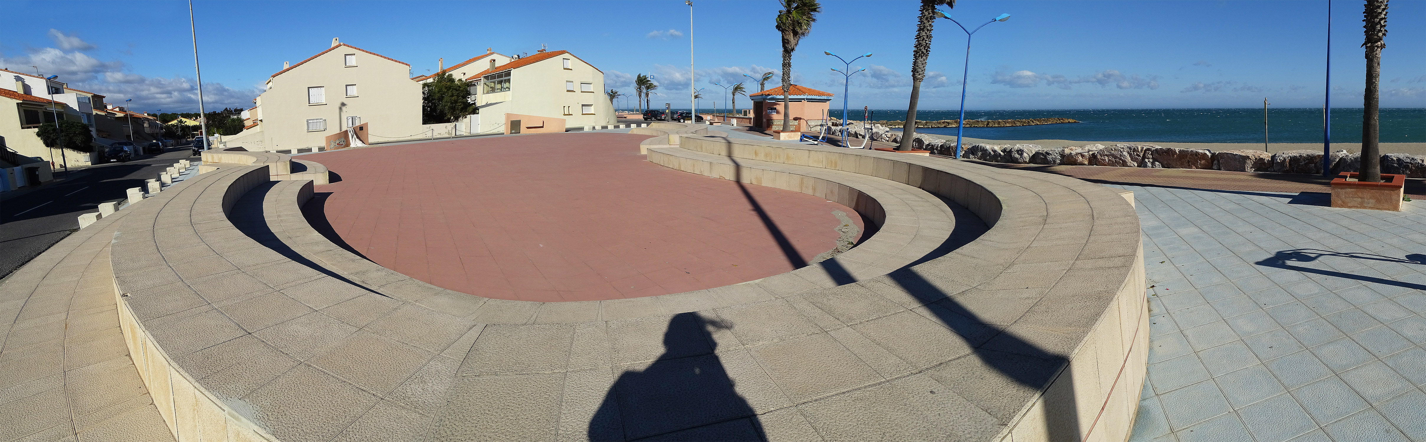 Place Sauveur Sourribes Sainte Marie la Mer Skate Spot
