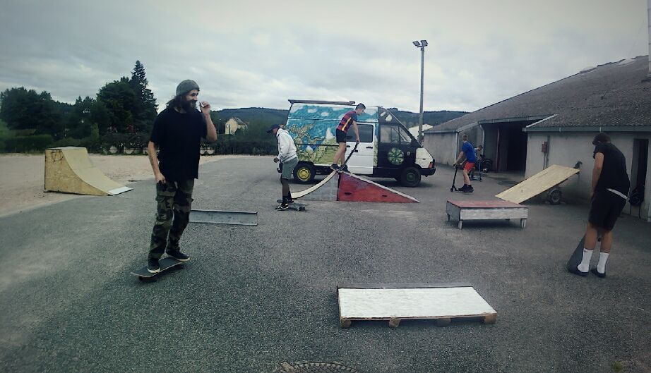 Eolh Skateboards Le Mayet de Montagne Skate Spot