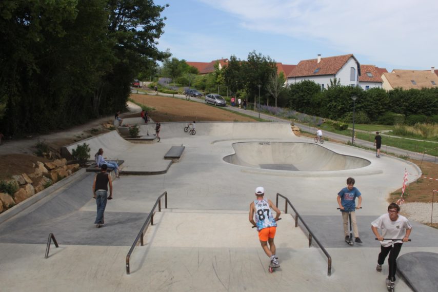 Les Granges Mortagne au Perche Skate Spot