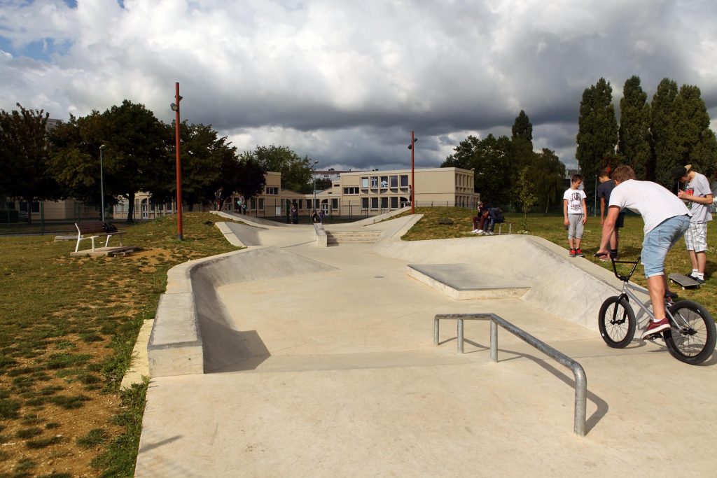 L' Esplanade Sedan Skate Spot