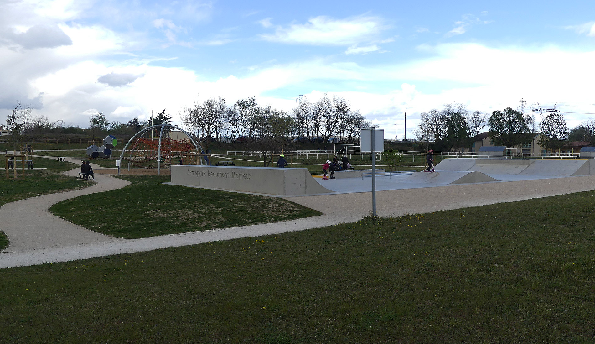 Le Stade Beaumont Monteux Skate Spot