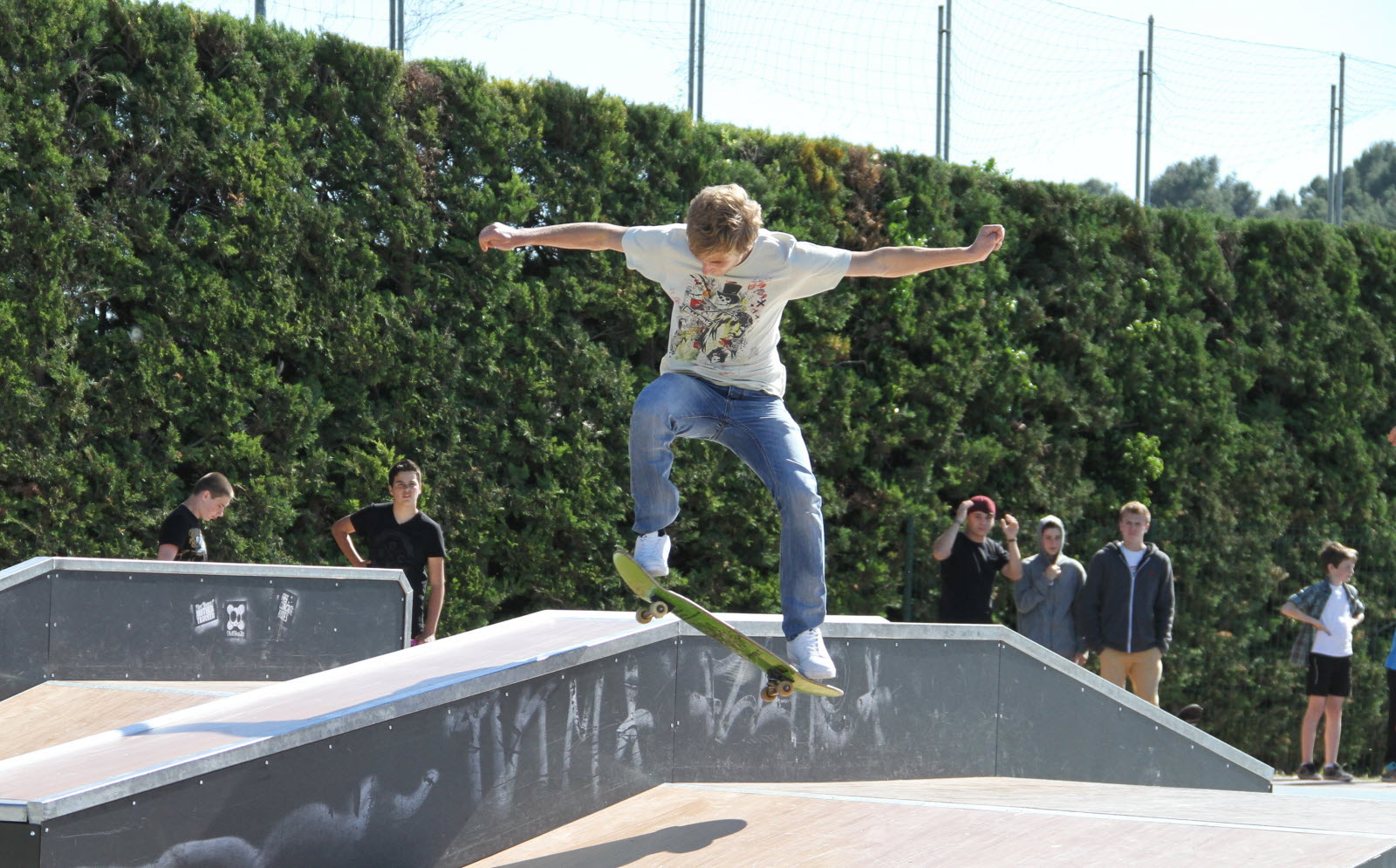 Complexe Sportif Pernes les Fontaines Skate Spot