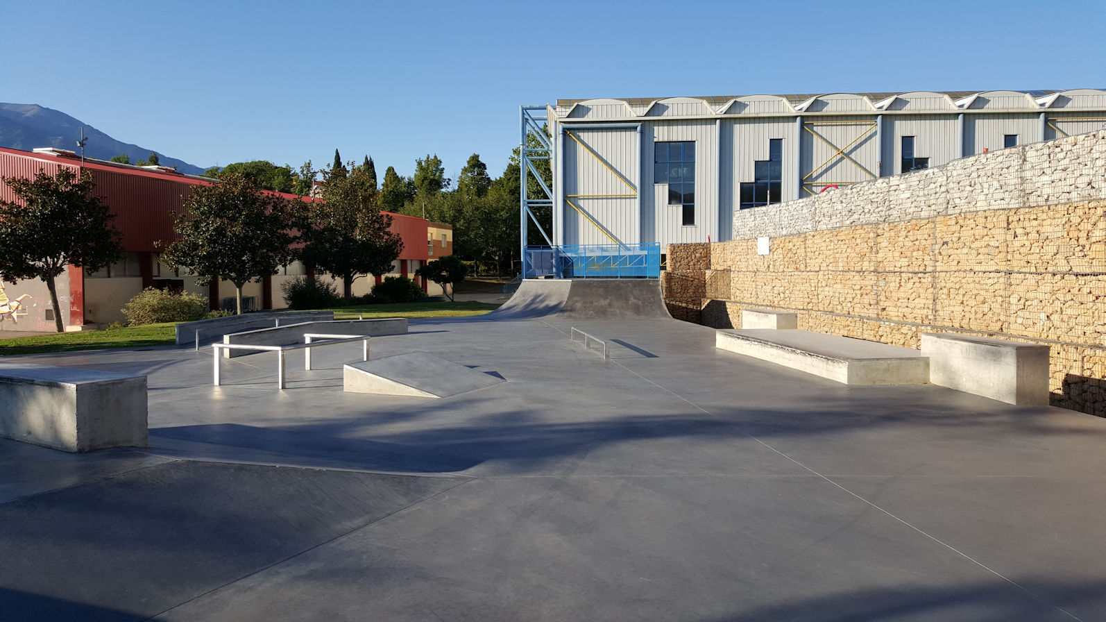 Collège Violet Prades Skate Spot