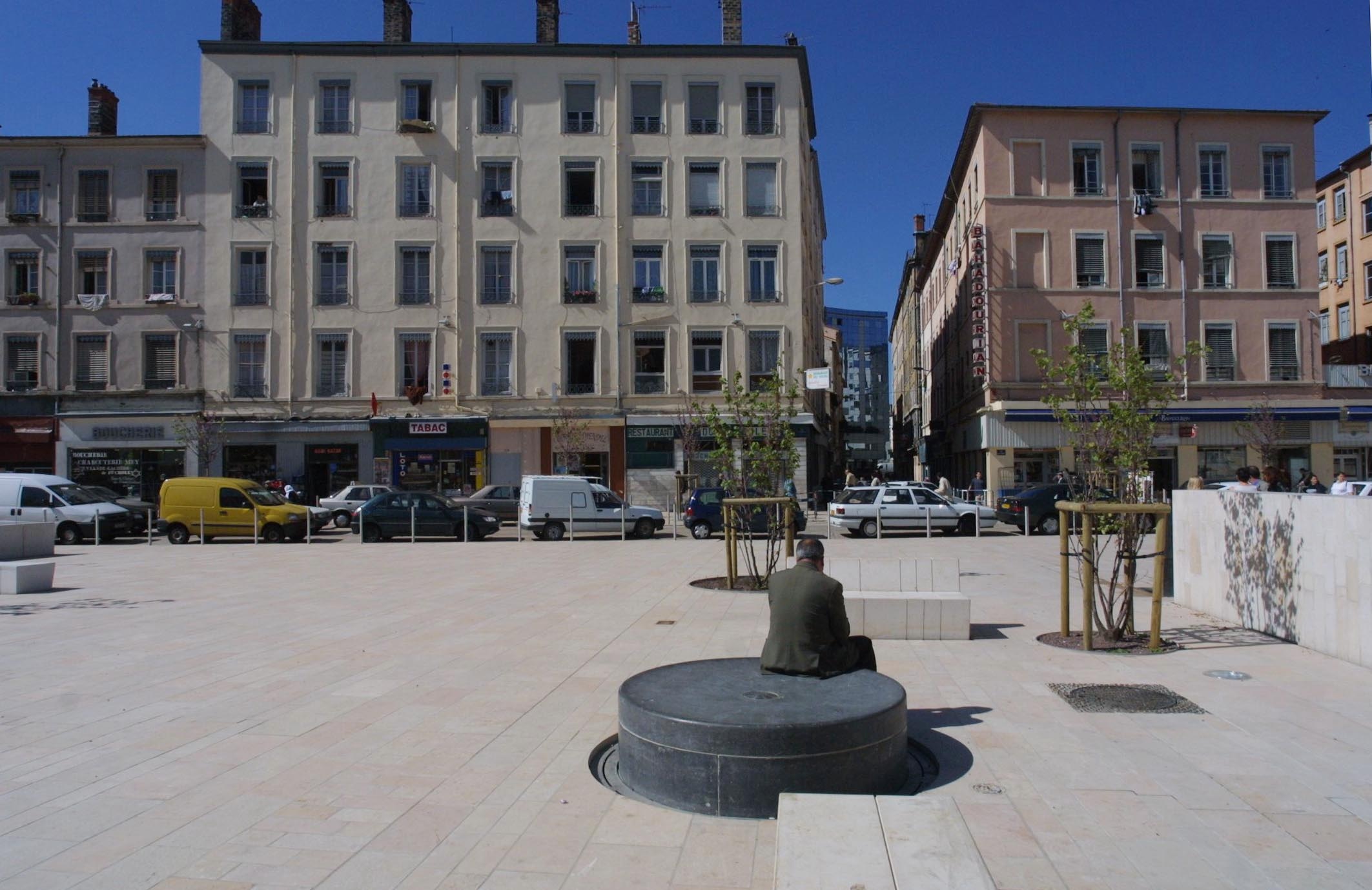 White Place Lyon Skate Spot