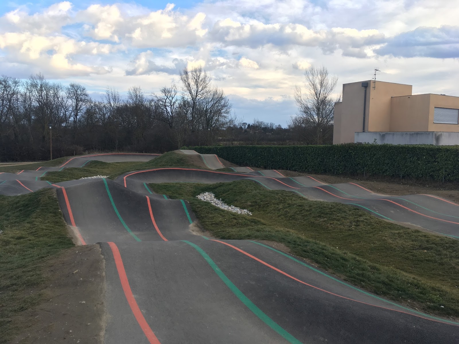 Collège Charpak Brindas Skate Spot