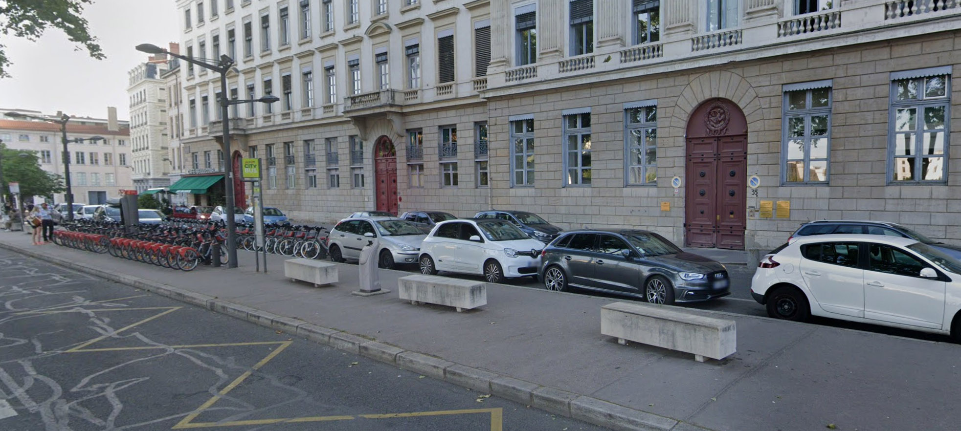 Place Bellecour Lyon Skate Spot