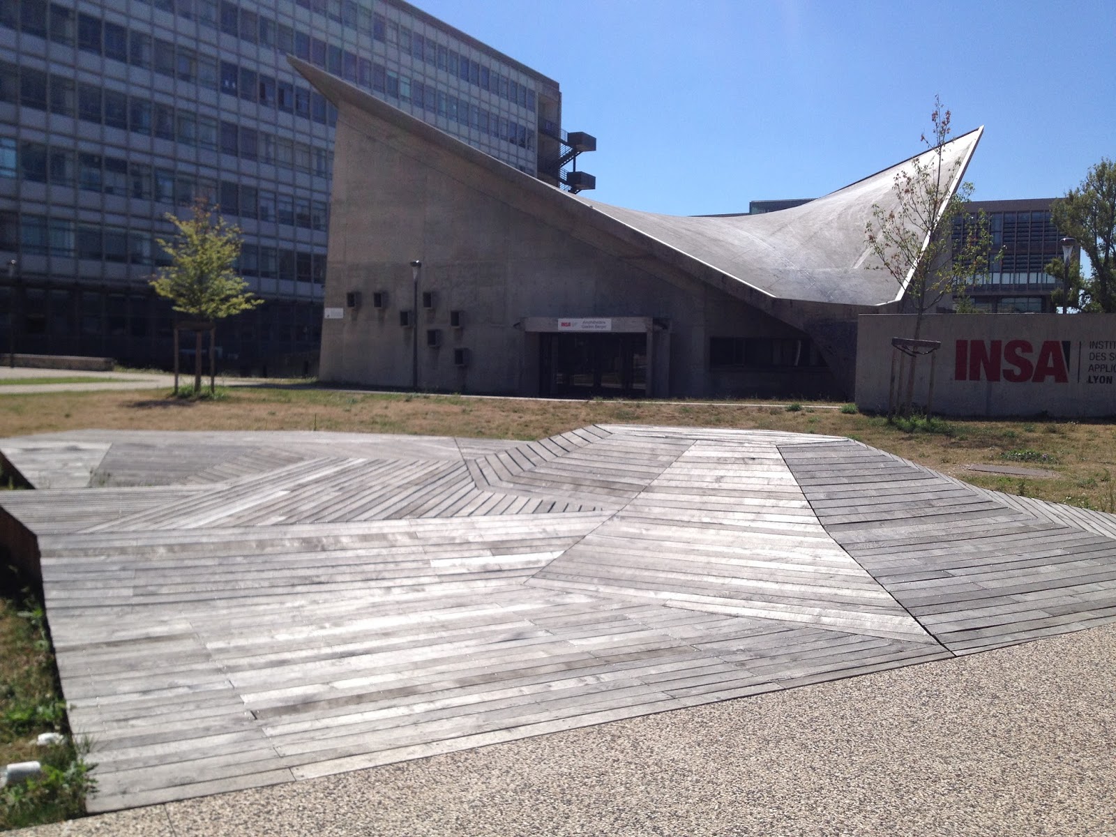 Fac INSA Villeurbanne Skate Spot