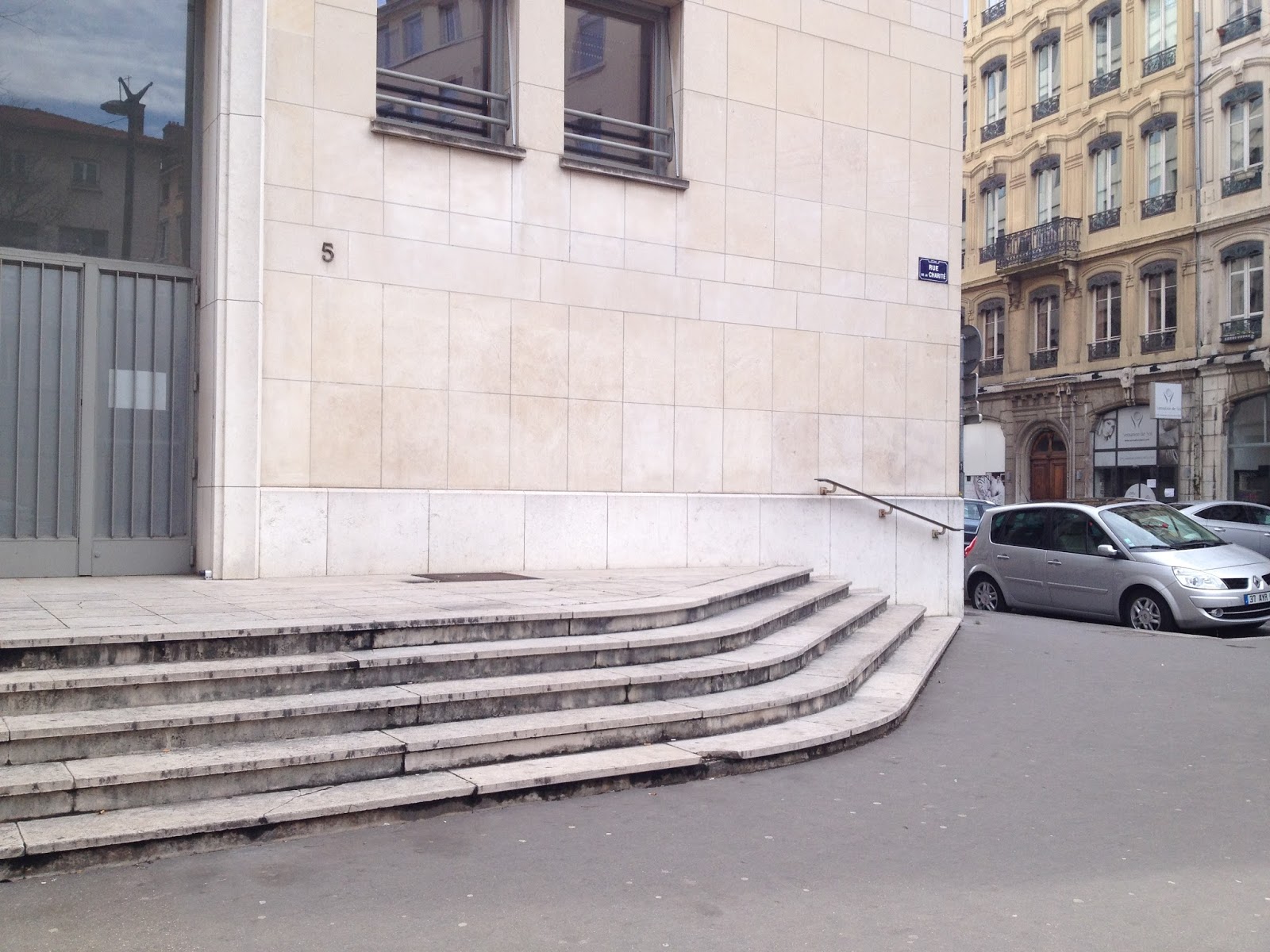 Charité Street Lyon Skate Spot