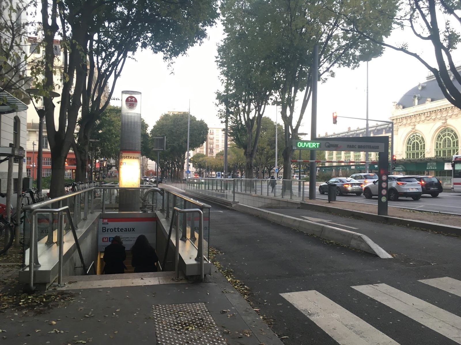 Metro Brotteaux Lyon Skate Spot