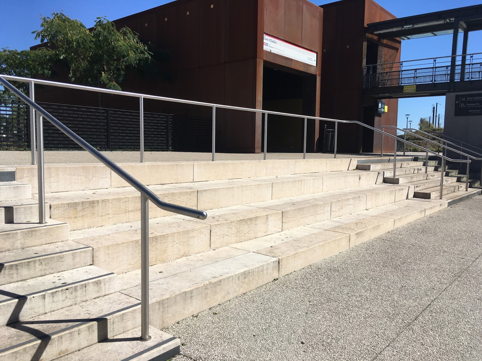 Oullins Gare Est Oullins Skate Spot