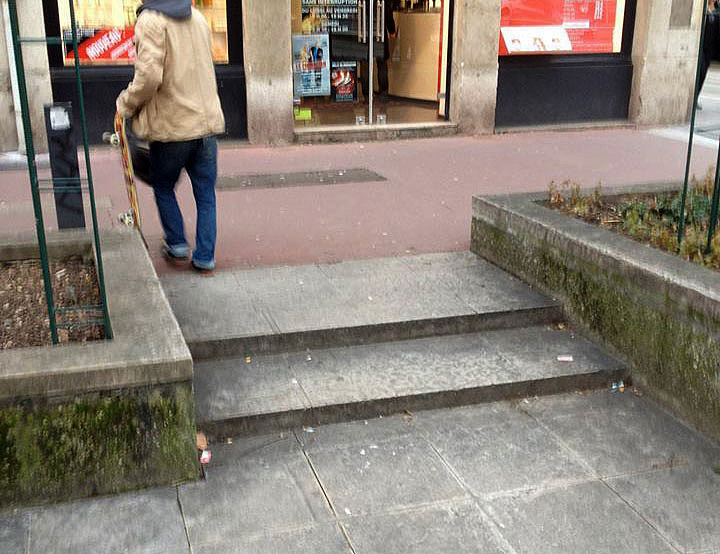 Place Guichard Lyon Skate Spot