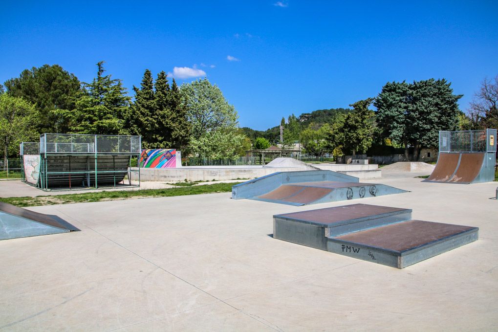 St Paul 3 Châteaux Saint Paul Trois Châteaux Skate Spot