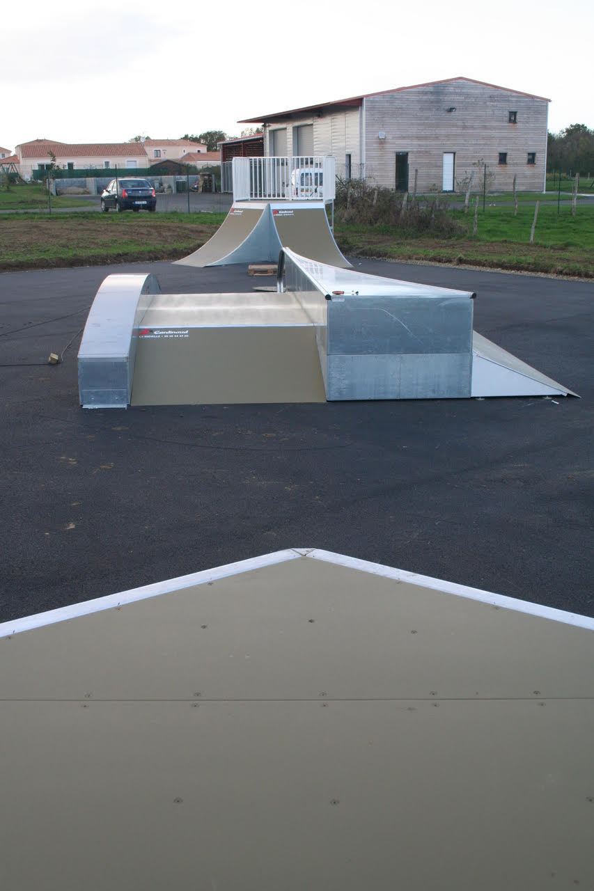 Caserne de Pompiers Brains Skate Spot
