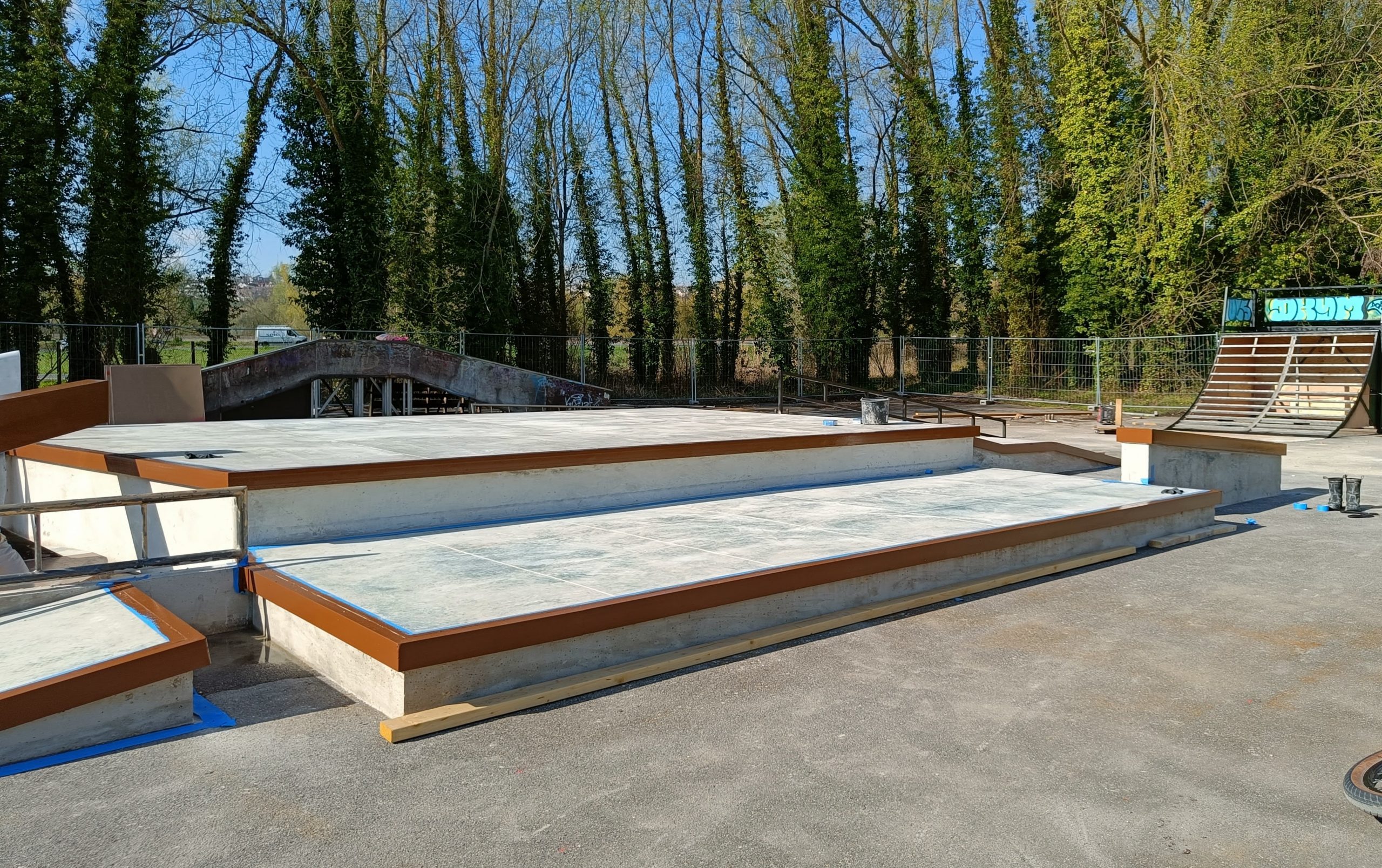 Île de Loisirs Étampes Skate Spot