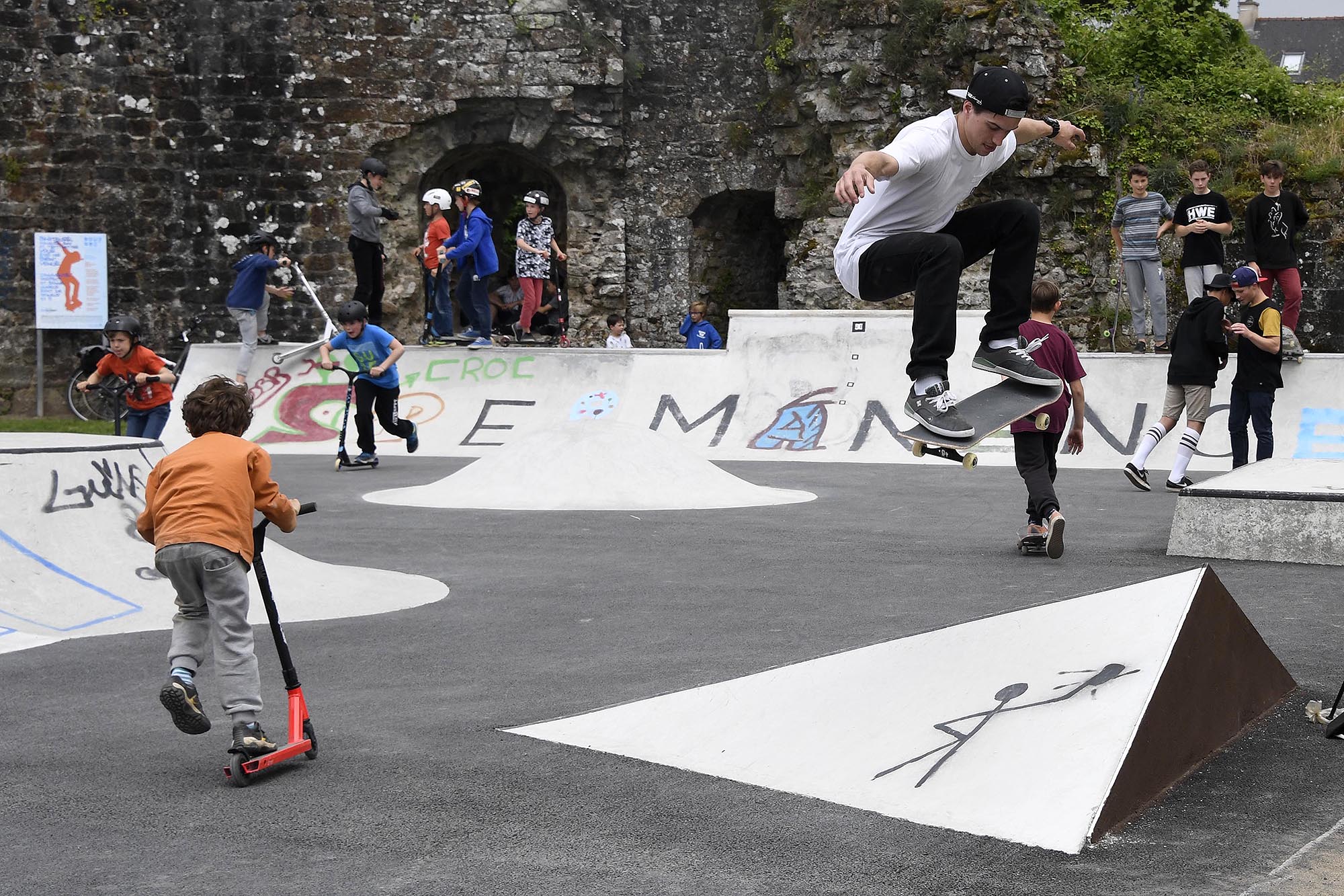 Le Château Hédé Bazouges Skate Spot