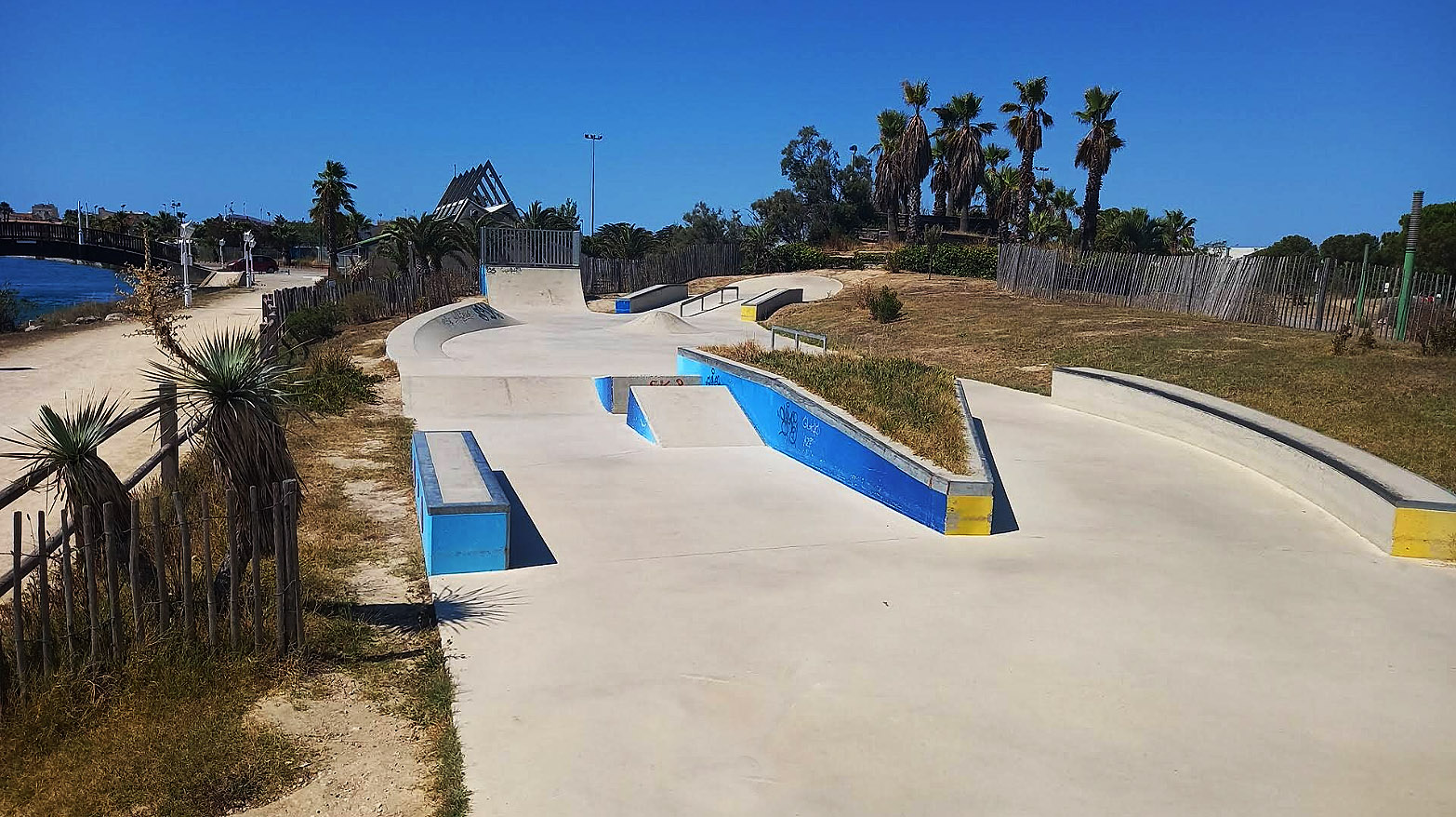 Parc du Levant Palavas les Flots Skate Spot