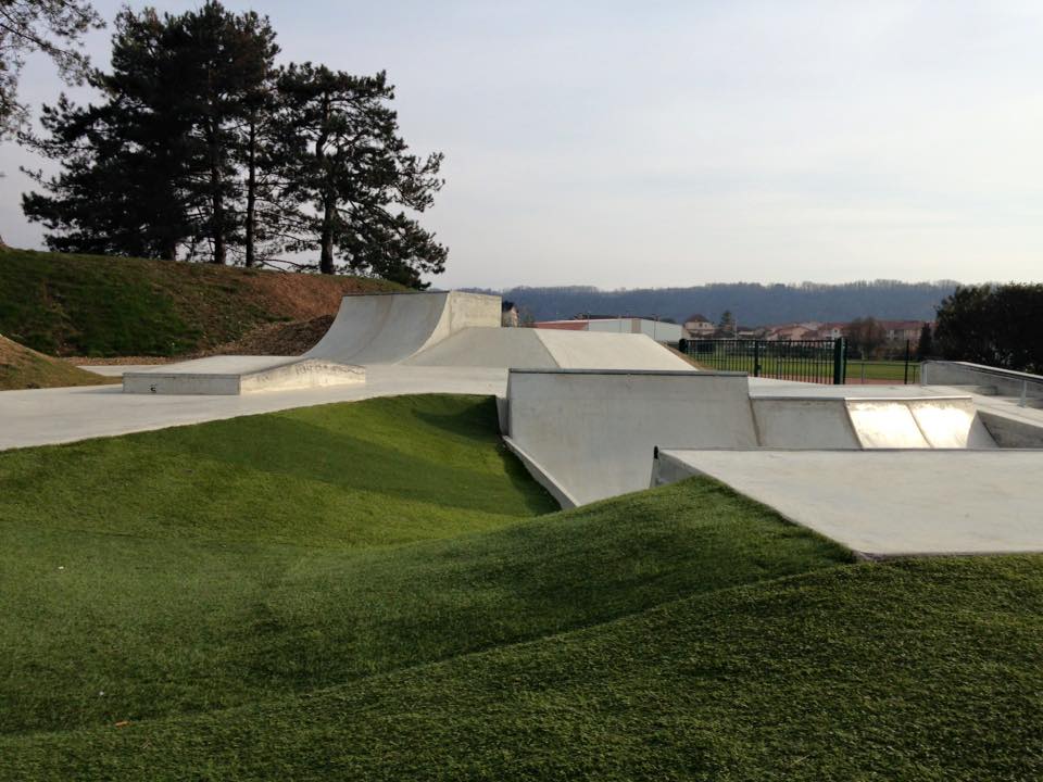 Parc des Sports Ambérieu en Bugey Skate Spot