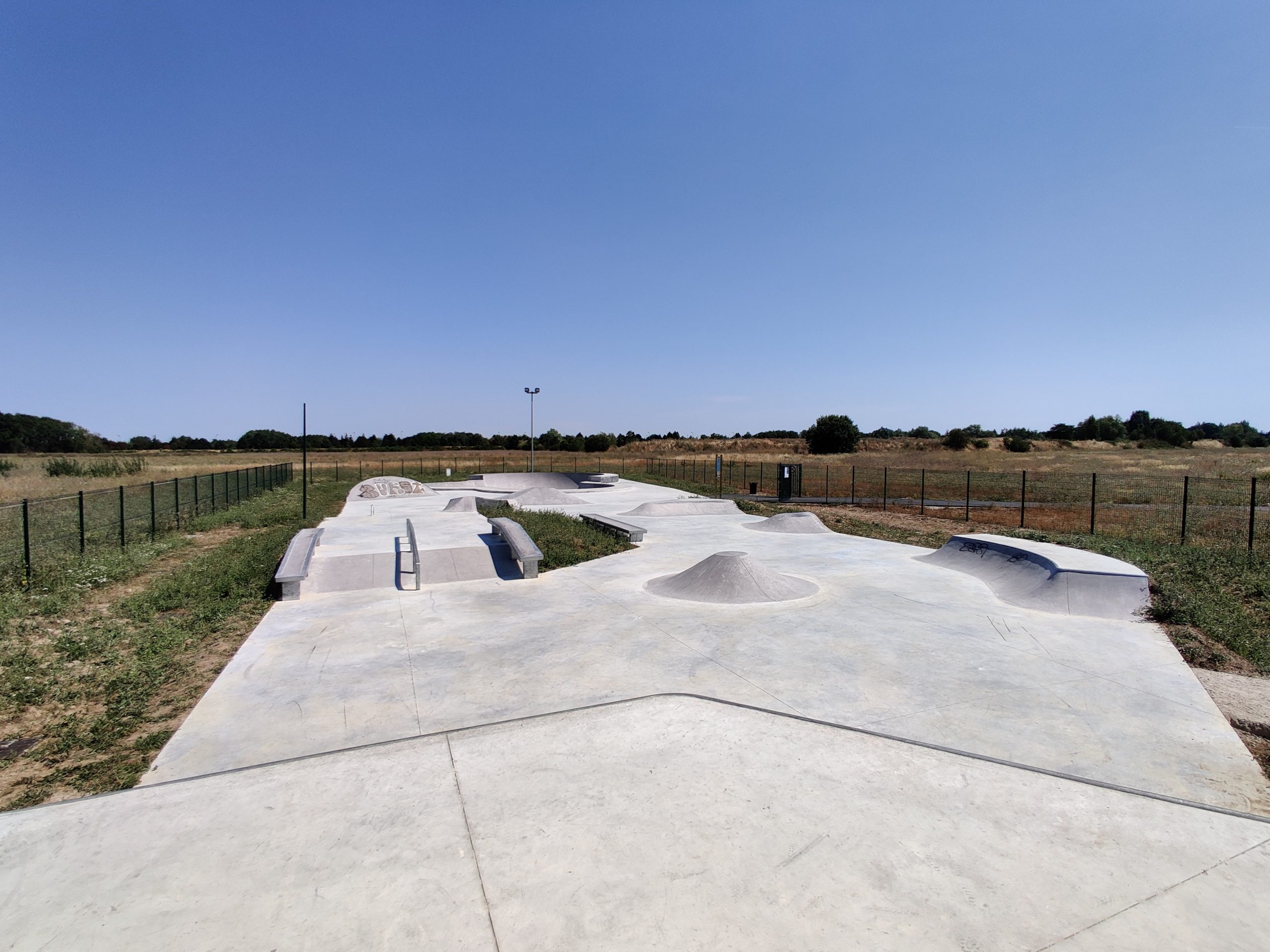 Flow Park Serris Skate Spot