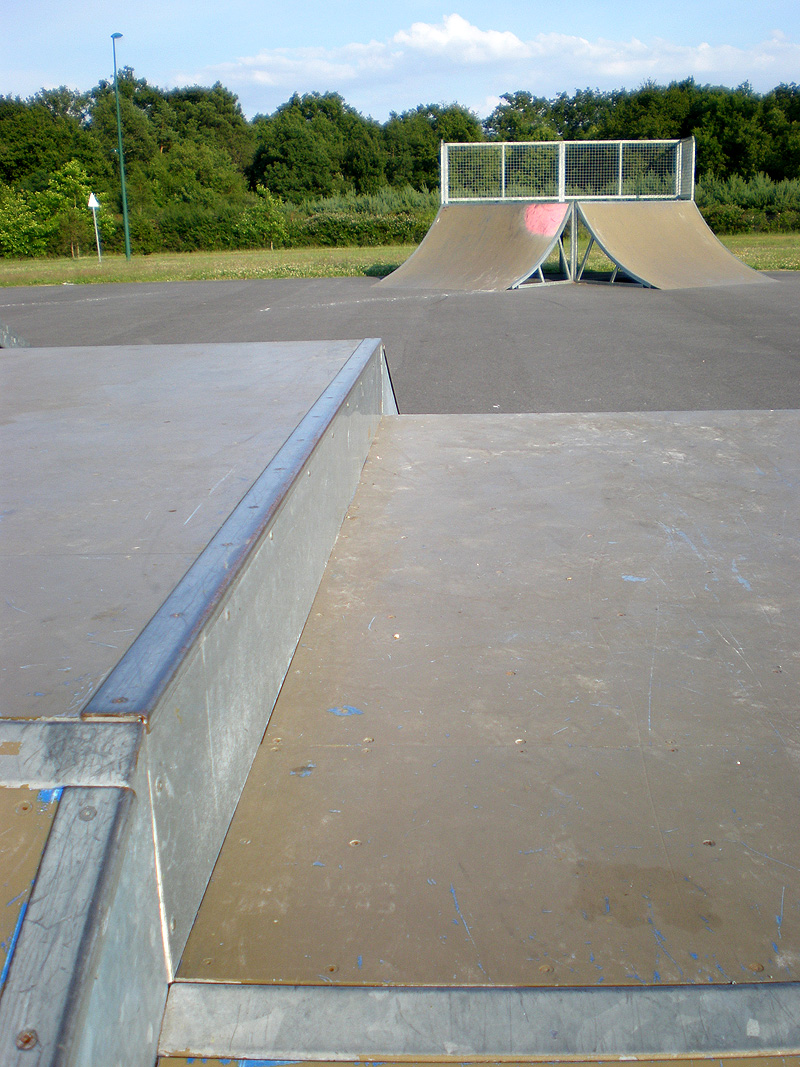 Lycée Alcide Skatepark Bouaye Skate Spot 2/5