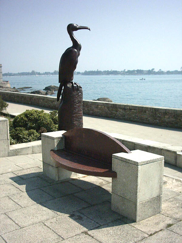 Le Quai Plaza Concarneau Skate Spot 4/5