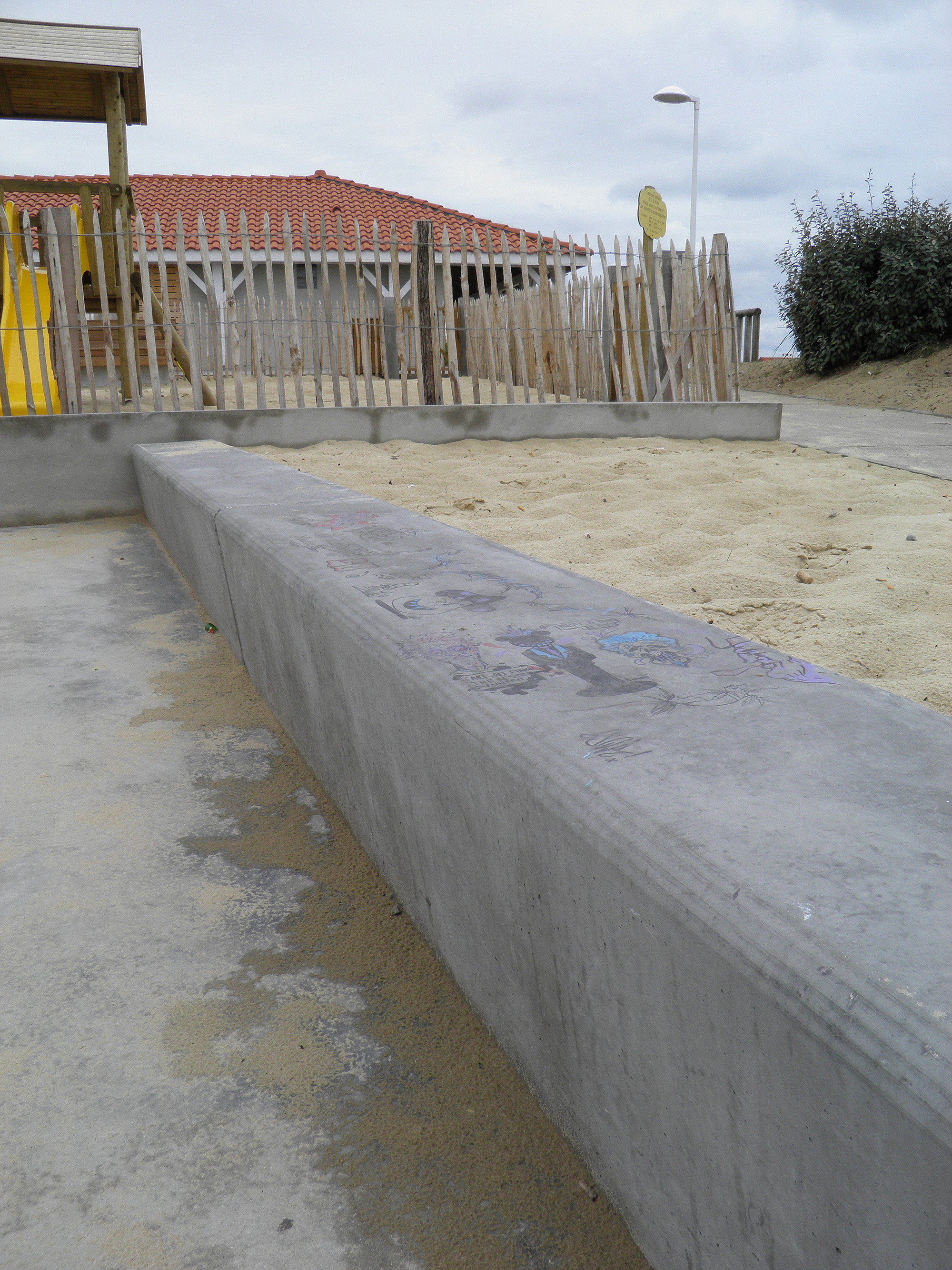 La Place Skatepark Saint Julien en Born Skate Spot 3/5