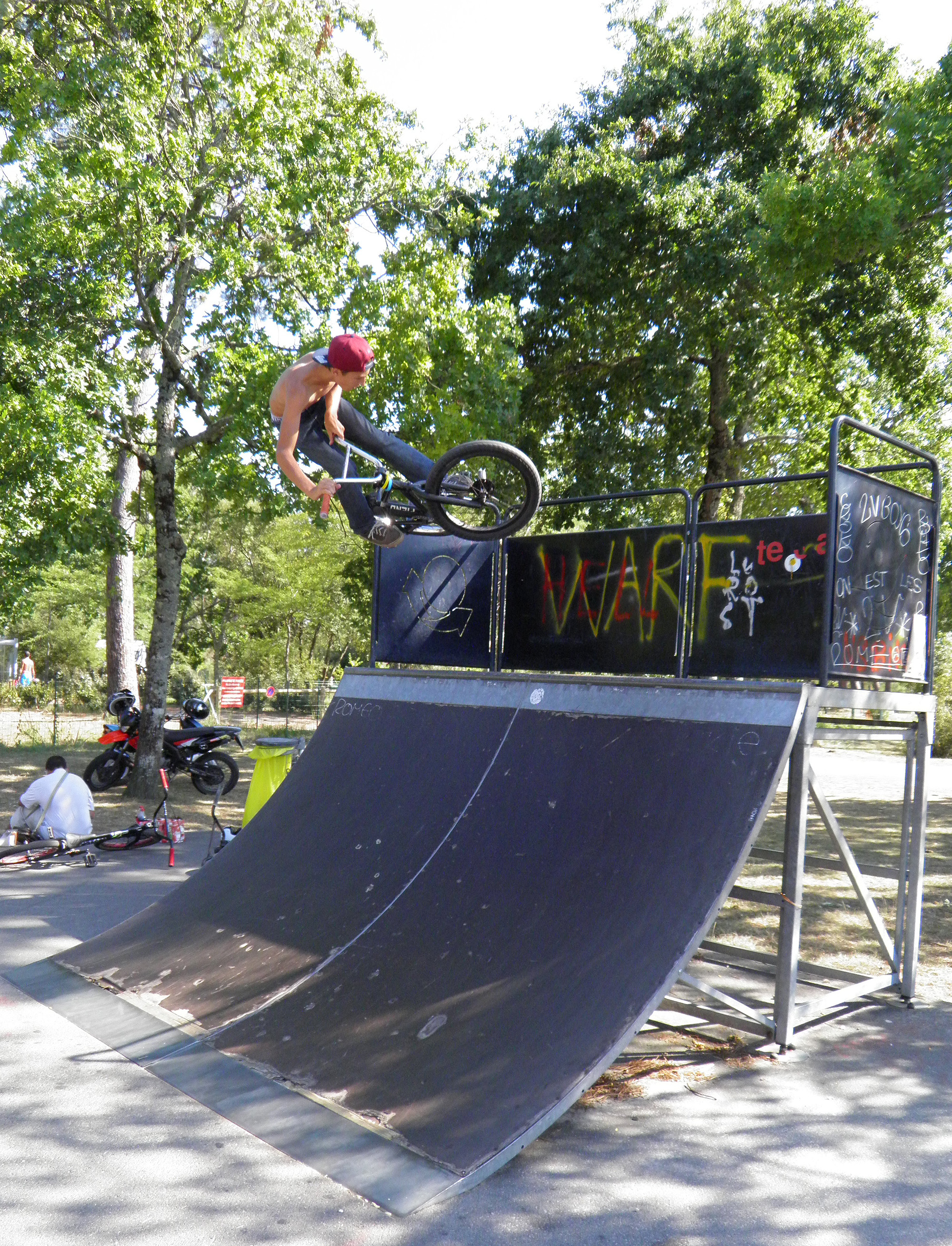 Le Port Skatepark Hourtin Skate Spot 2/5