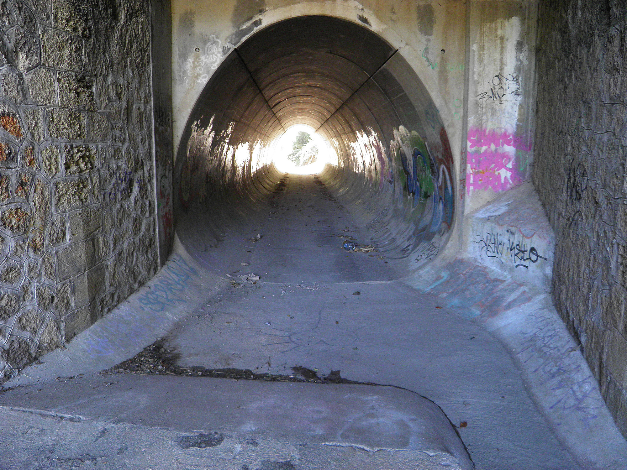 The Tube Do It Yourself Juvignac Skate Spot 4/5