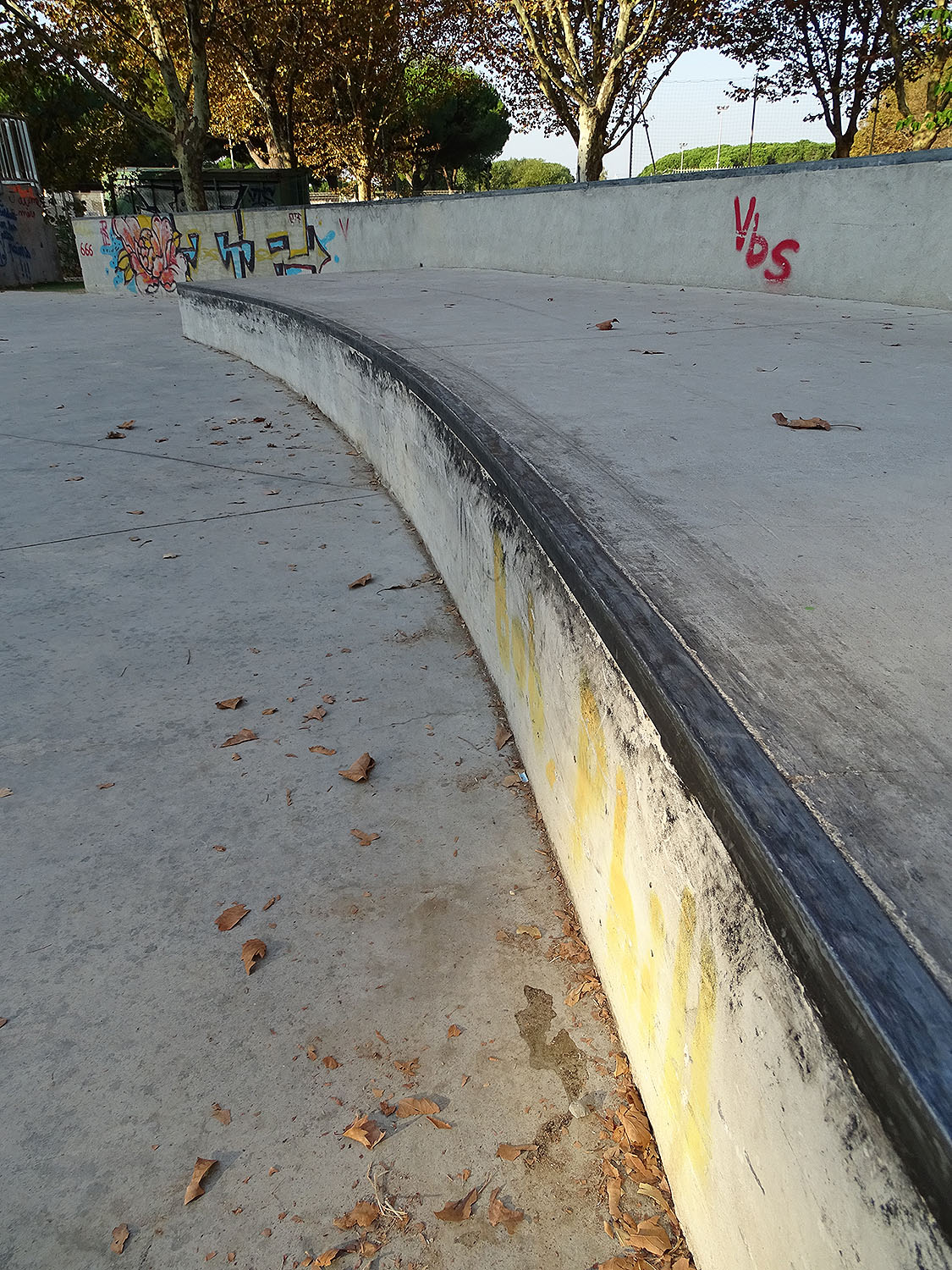 Parc des Sports Skatepark La Grande Motte Skate Spot 3/5