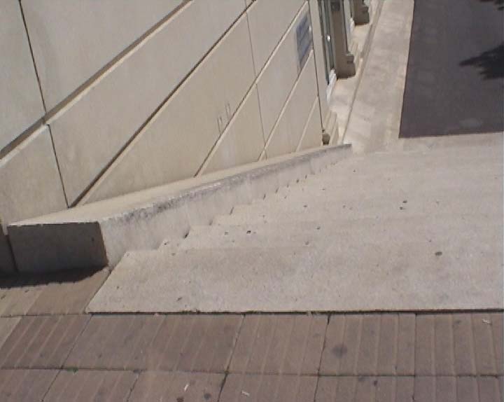 Esplanade de l'Europe Spot Street Montpellier Skate Spot 3/5