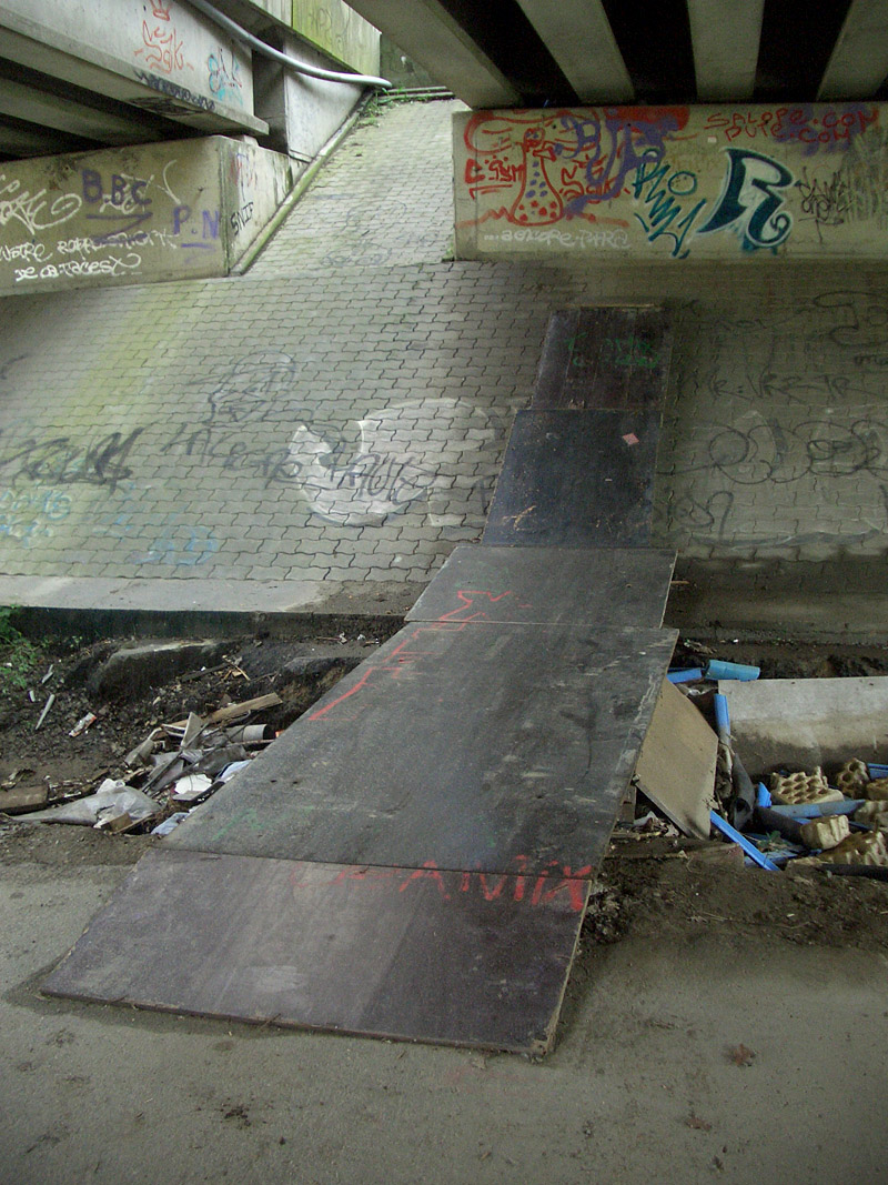 Bellevue Do It Yourself Ste Luce sur Loire Skate Spot 4/5