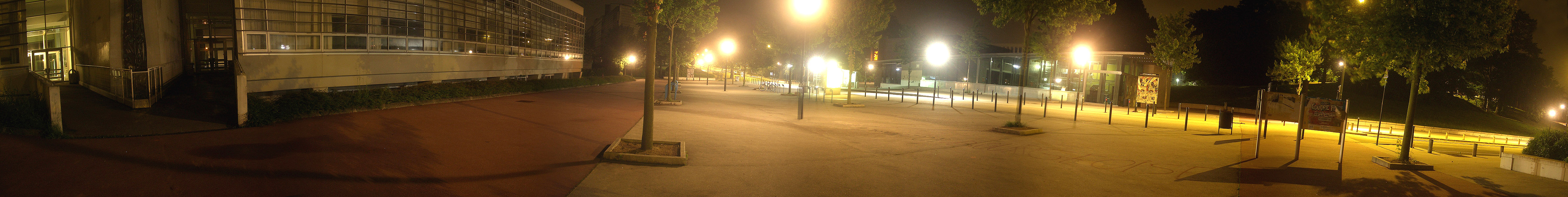 Fac de Lettres Spot Street Nantes Skate Spot 3/5