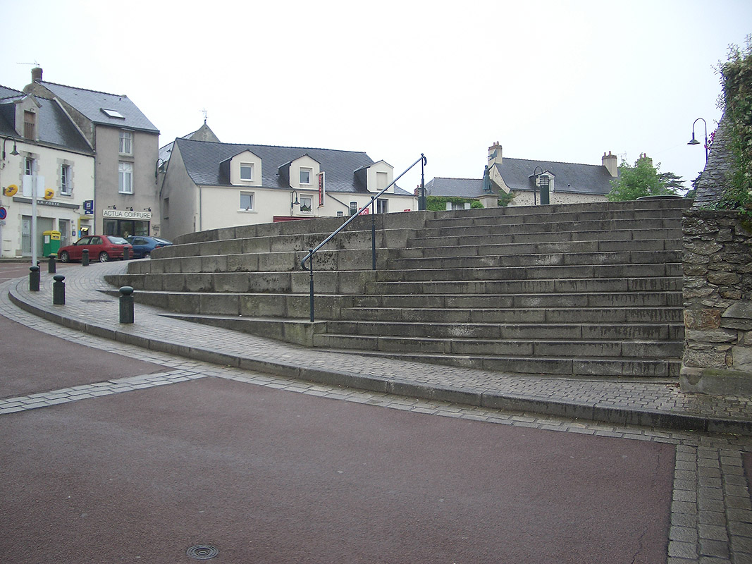L' Église Spot Street Orvault Skate Spot 2/5