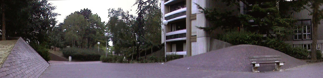 Giraudoux Plaza Créteil Skate Spot 4/5
