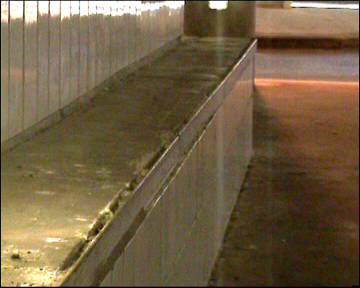 La Villette Parking Indoor Paris Skate Spot 4/5