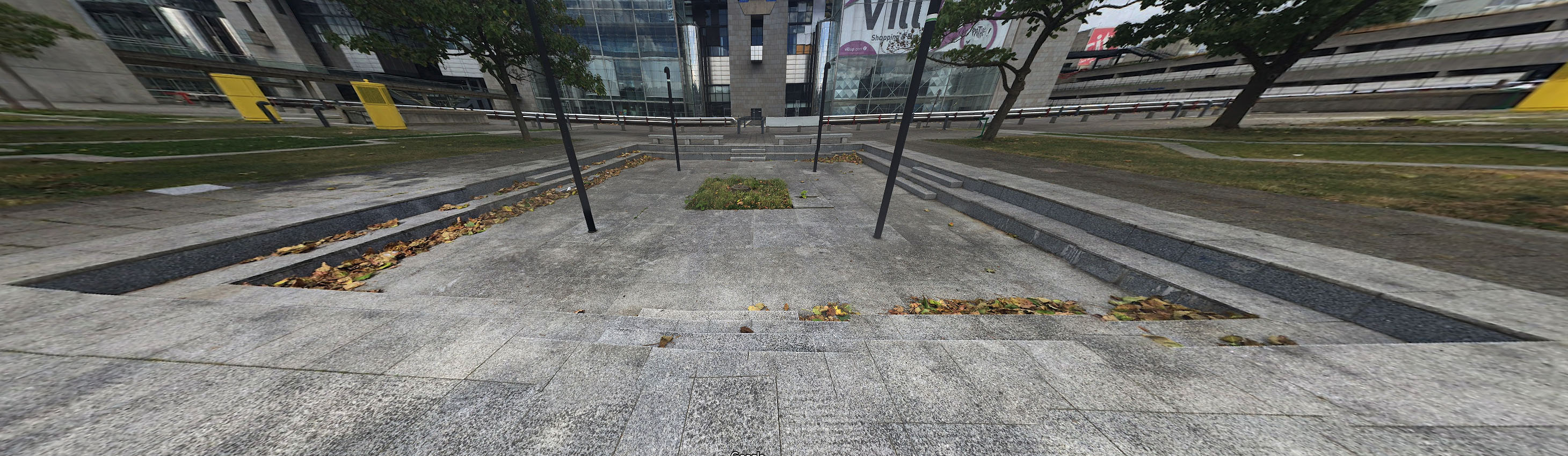 La Geode de la Villette Spot Street Paris Skate Spot 3/5