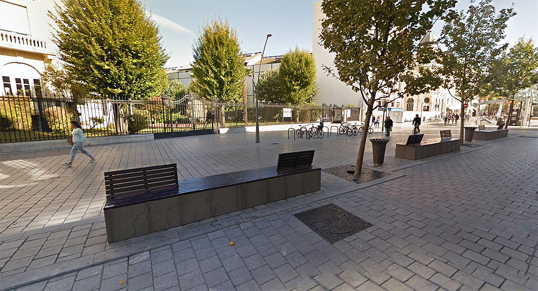 La Fontaine Plaza Pau Skate Spot 4/5