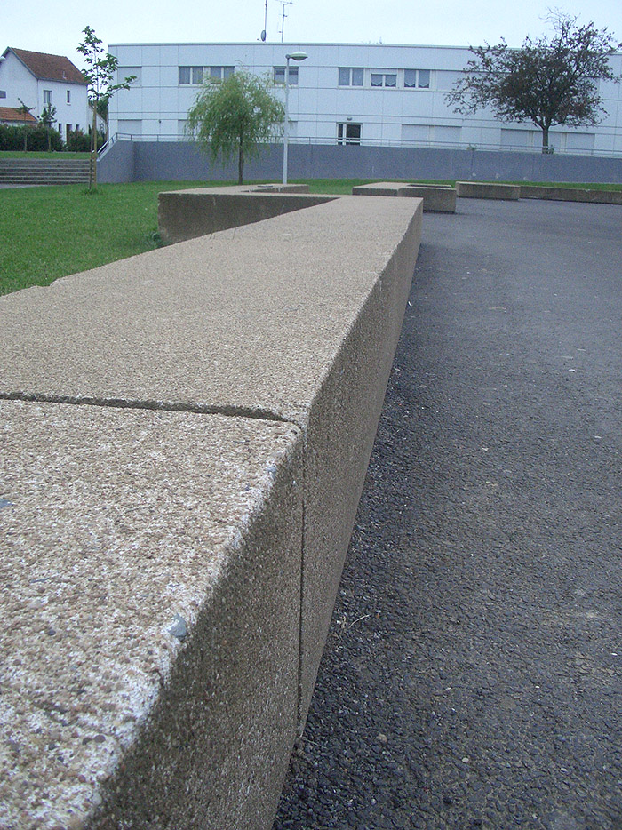 Collège Petite Lande Plaza Rezé Skate Spot 4/5