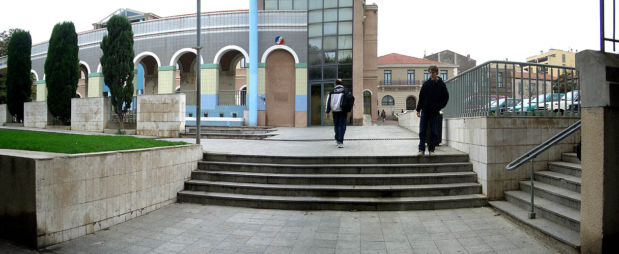 Médiathèque Mitterrand Plaza Sète Skate Spot 4/5