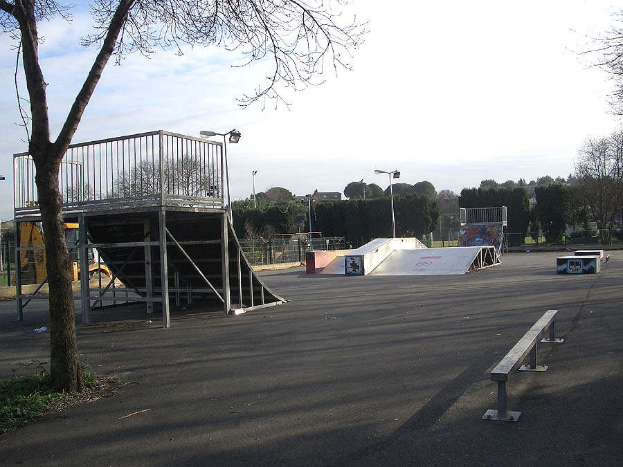 St Thibéry Skatepark Saint Thibéry Skate Spot 2/5