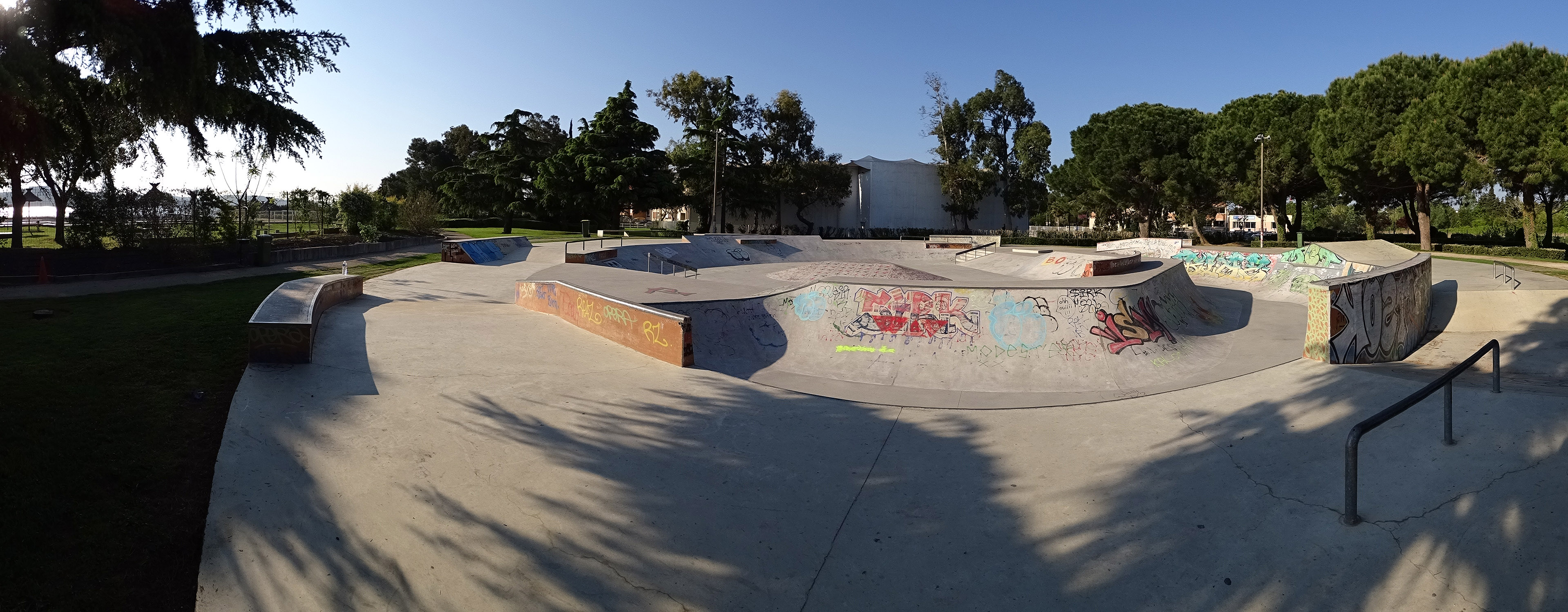 Étang de L' Estomac Skatepark Fos sur Mer Skate Spot 4/5
