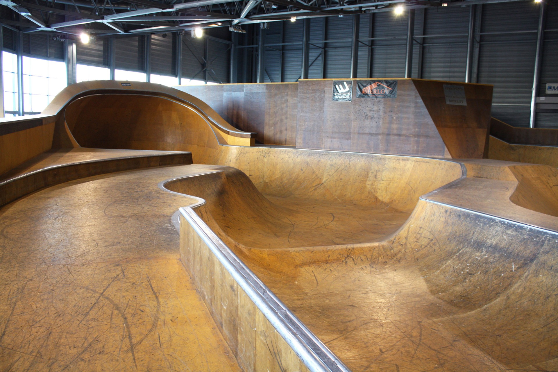 Palais Omnisports Indoor Marseille Skate Spot 5/5